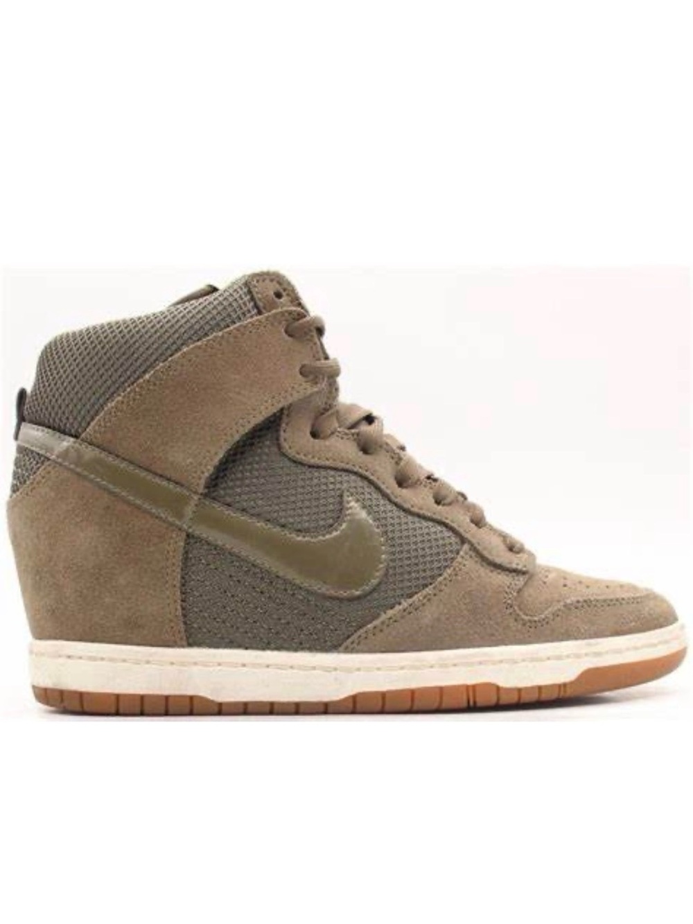 Nike Dunk Sky High « Trap Green Gum »